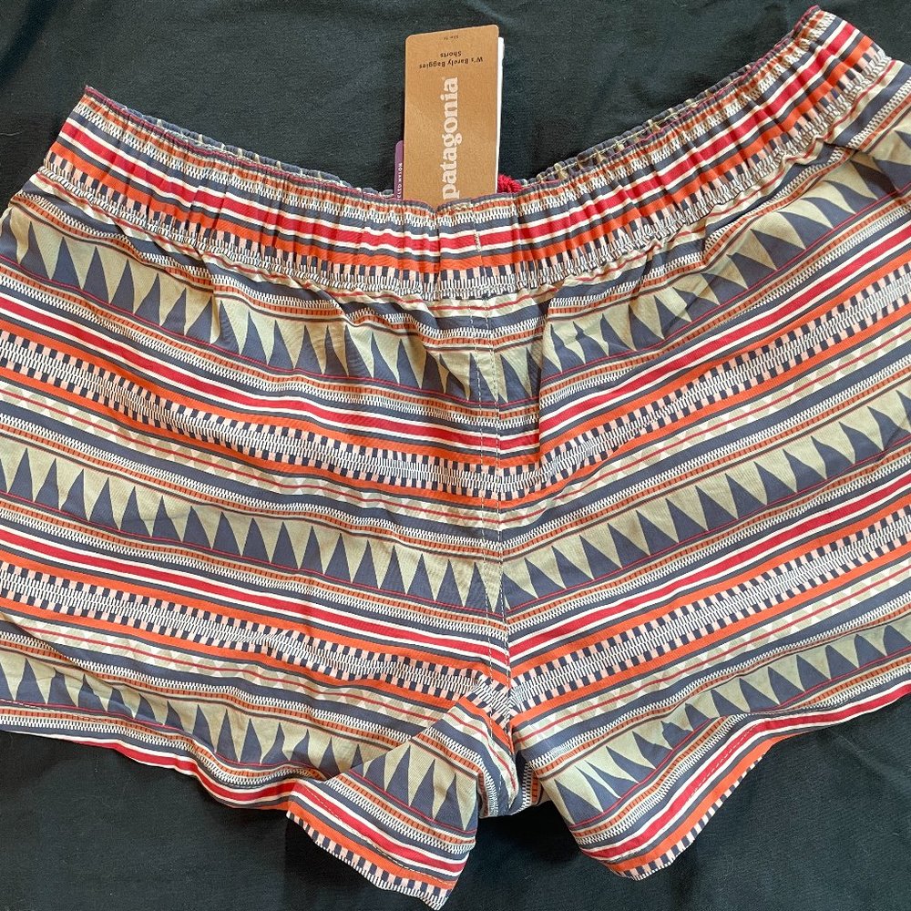 Patagonia Barely Baggies shorts NWT XS Belay Stripes